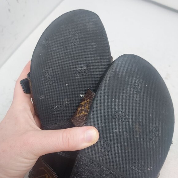 Louis Vuitton Brown Buckle Bom Dia Monogram Flat Slide Sandal - Picture 11 of 13